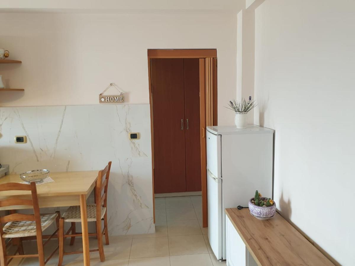 Jozi Kaiser Apartment 3 Durres Exterior photo